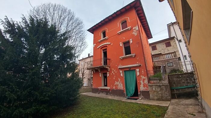 Casa con 7 locali in vendita in Via Giuseppe Mazzini, Zocca