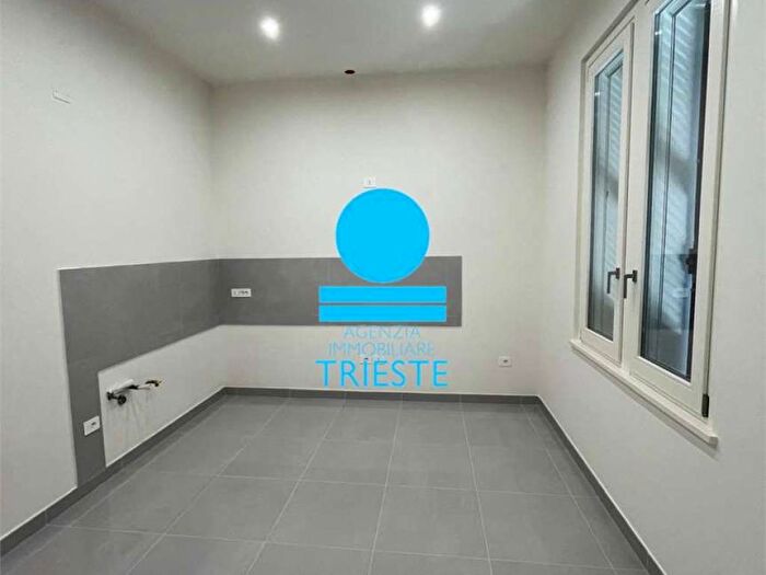 Casa con 6 locali in affitto in Mare, Pesaro