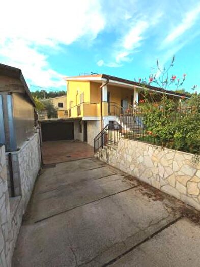 Casa con 6 locali in vendita in Cassano Delle Murge