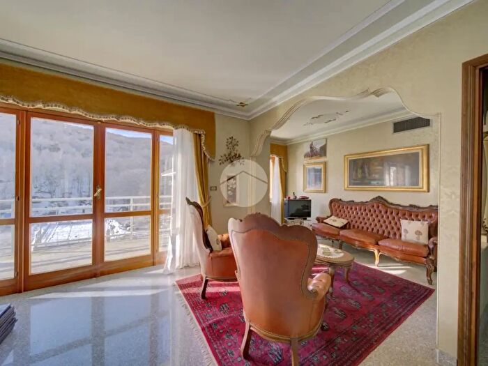 Casa con 6 locali in vendita in Colle Braida, Valgioie