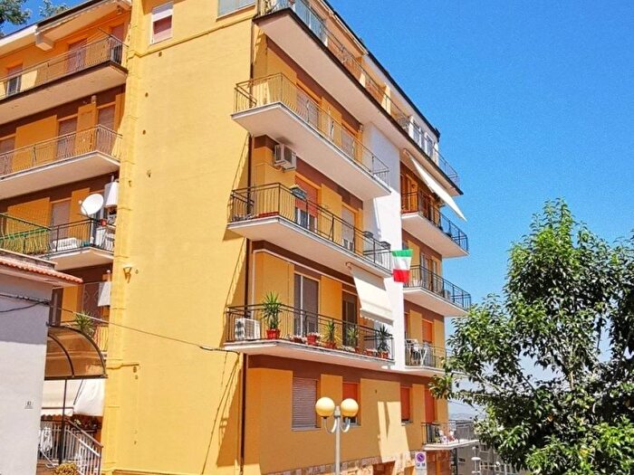 Casa con 6 locali in vendita in Via del Tricalle, Chieti Città, Chieti