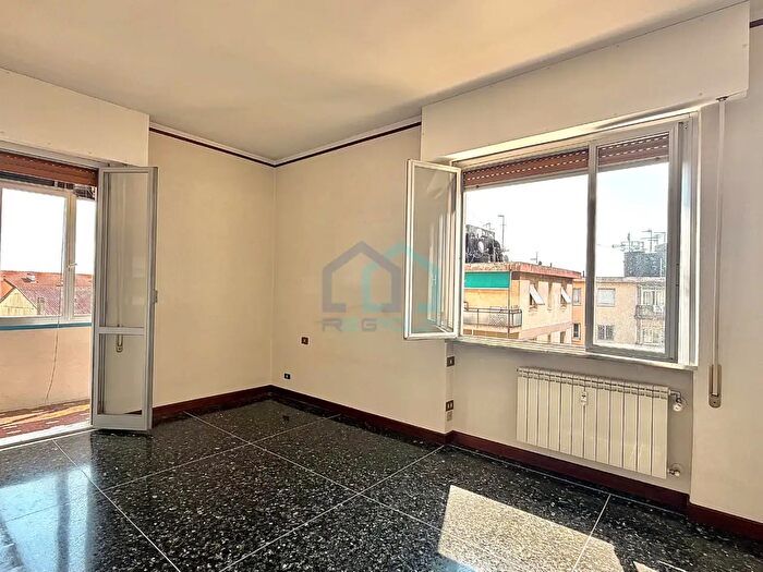 Appartamento quadrilocale in vendita in Via Osvaldo Gnocchi Viani f, Savona