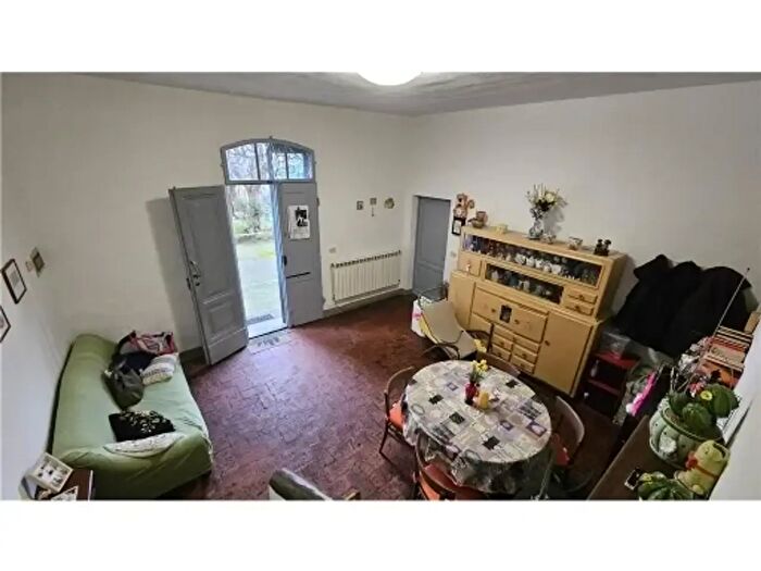 Casa con 10 locali in vendita in Empoli