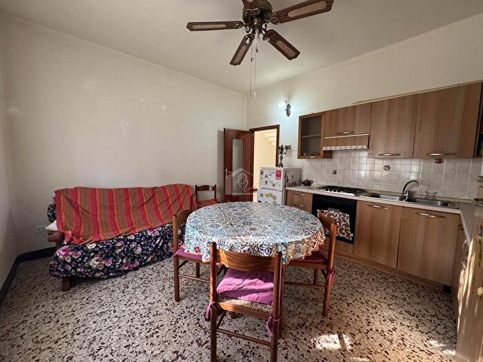 Appartamento con 5 locali in vendita in Suzzara