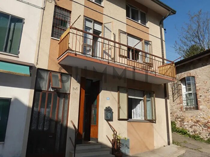 Casa con 7 locali in vendita in Schio