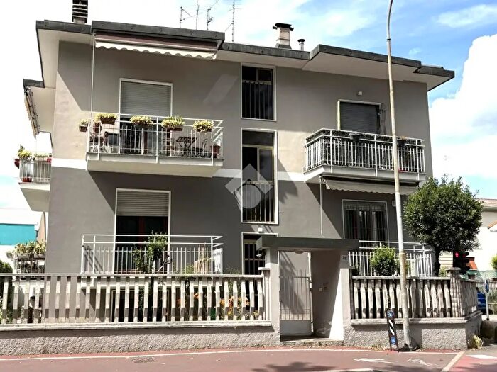 Appartamento trilocale in vendita in Via Risorgimento, Senago