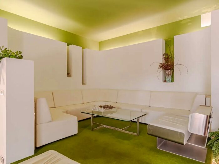 Casa con 15 locali in vendita in Via Sosio, Magnano