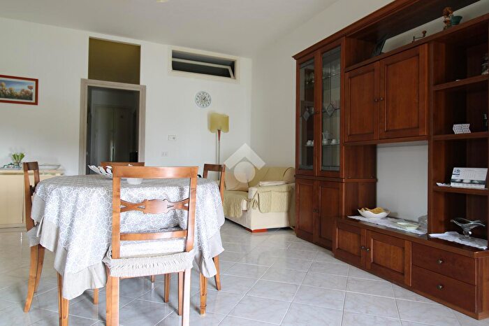 Appartamento quadrilocale in vendita in Via Strettola, Vibonati