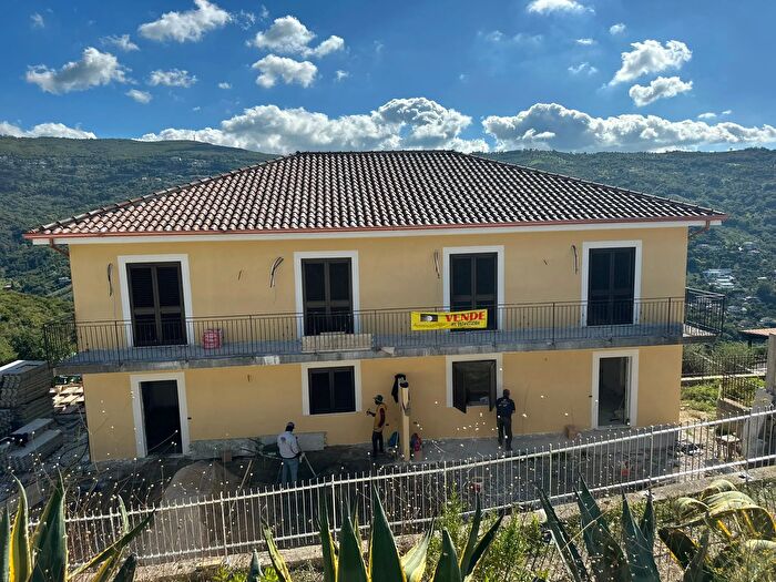 Casa in vendita in Case Bianche Torchiara Salerno Campania Italia, Torchiara