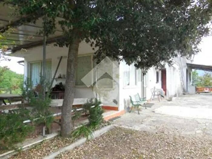 Casa quadrilocale in vendita in Cda Fontana Fresca, Bellegra