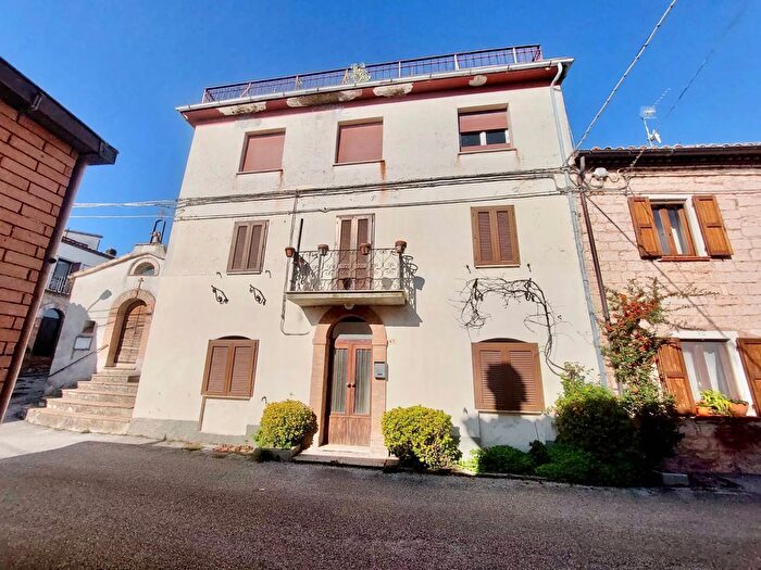 Appartamento con 7 locali in vendita in FrazBastia, Fabriano