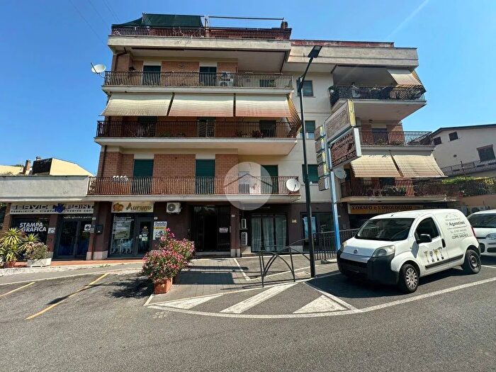 Appartamento trilocale in vendita in Via Giacomo Matteotti, Fara In Sabina