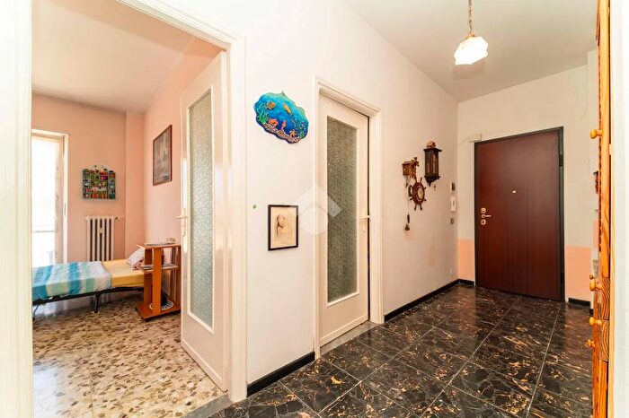 Appartamento trilocale in vendita in Via Don Caustico, Grugliasco