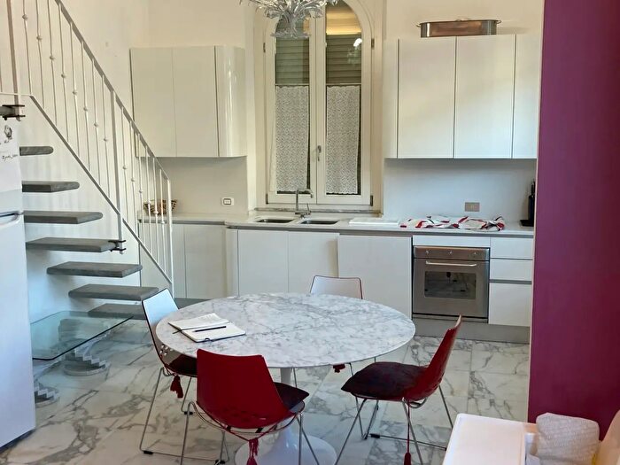 Appartamento trilocale in affitto in Viareggio