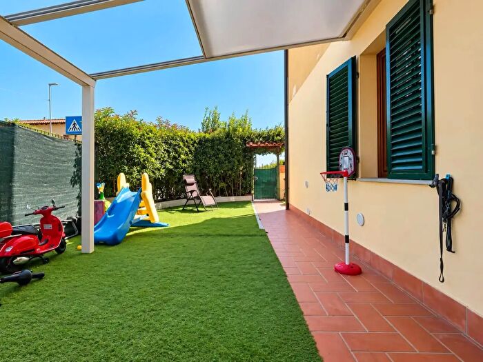 Appartamento trilocale in vendita in Via Vecellio, Signa