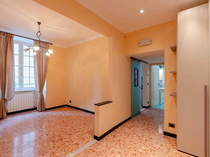 Appartamento quadrilocale in affitto in Via Pertinace, Castelletto, Genova