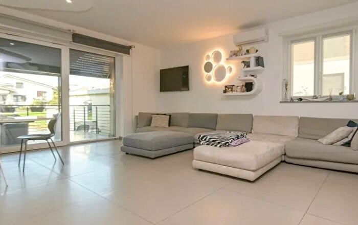 Casa quadrilocale in vendita in Via Conciliazione, Cornaredo