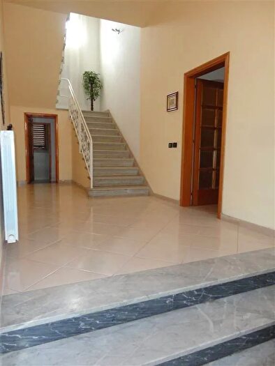 Casa con 7 locali in vendita in Via II Giugno a Empoli Firenze, Empoli