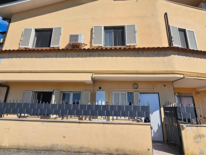 Appartamento trilocale in affitto in Via della Tota, Valmontone