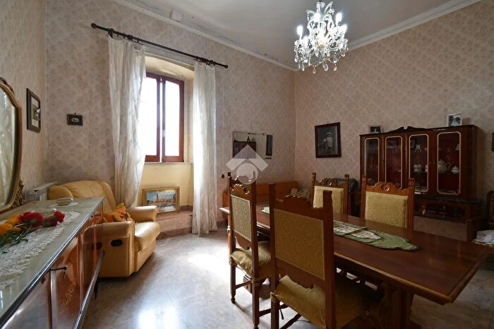 Appartamento trilocale in vendita in Via Guglielmo Marconi, Sermoneta