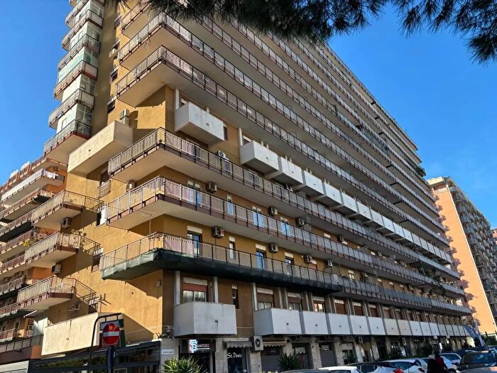 Appartamento con 5 locali in vendita in Palermo
