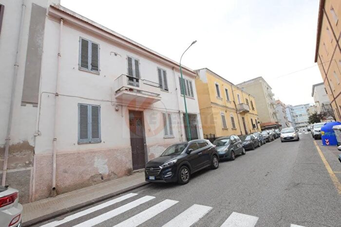 Casa con 10 locali in vendita in Via Porcellana, Sassari