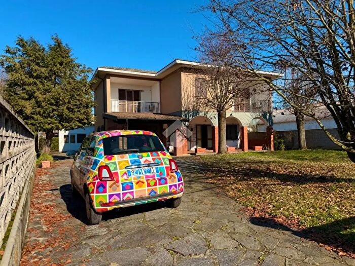 Casa con 6 locali in vendita in Via Borgo S Calogero, Verrua Po