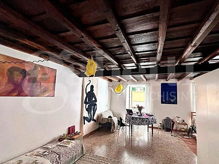 Appartamento monolocale in vendita in Via Baccina, Roma