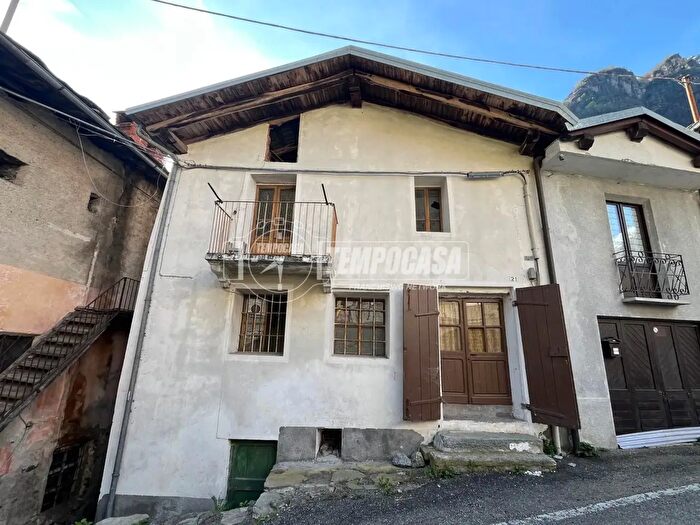 Casa bilocale in vendita in Via Fornolosa, Locana