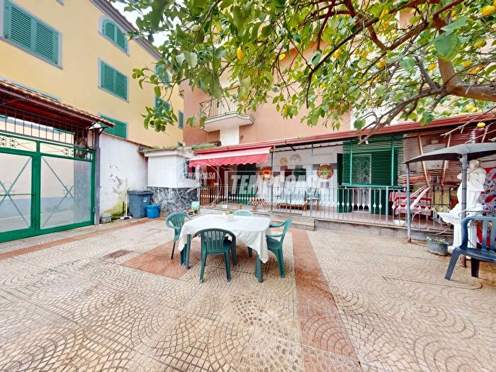 Appartamento quadrilocale in vendita in Via San Martella, Aversa