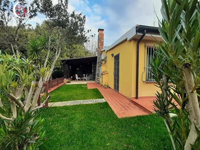 Appartamento bilocale in vendita in Via dellUliveta, Casale Marittimo