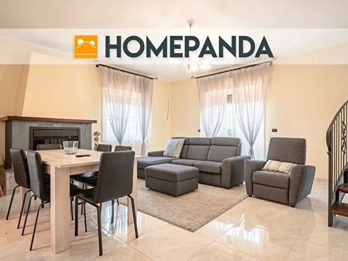 Appartamento con 5 locali in vendita in Via Antonino Abate, Gravina Di Catania