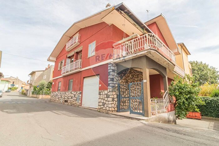 Appartamento con 5 locali in vendita in Canino