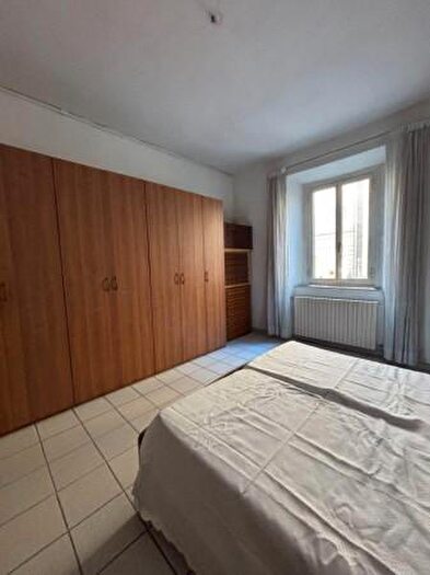 Appartamento trilocale in vendita in Via De Larderel, Livorno