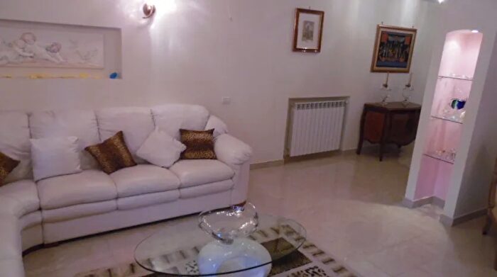 Casa con 7 locali in vendita in Via Spinete Fondi Centro, Fondi