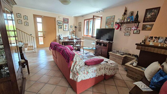 Casa con 5 locali in vendita in Senigallia