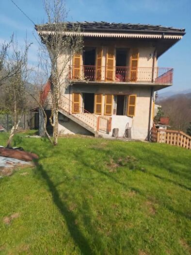 Casa con 6 locali in vendita in Frazione Versino Viu, Viu