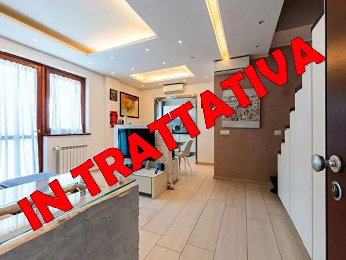 Appartamento bilocale in vendita in Via Demostene, Roma