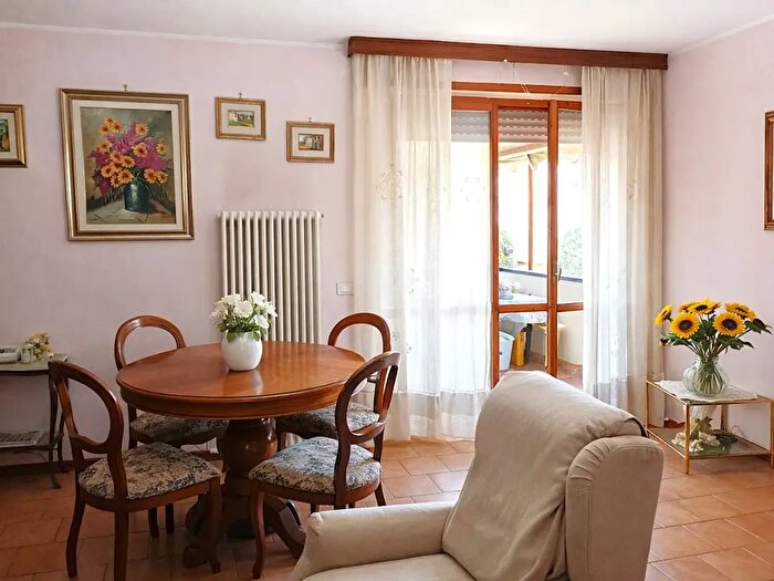 Appartamento con 5 locali in vendita in Via di Salceto, Pistoia