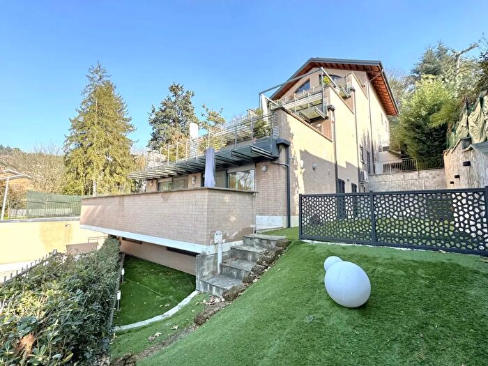 Appartamento con 7 locali in vendita in Moncalieri Torino Piemonte Italia, Moncalieri