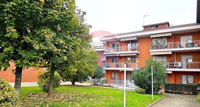 Appartamento con 7 locali in vendita in Via Galileo Ferrraris, Settimo Torinese