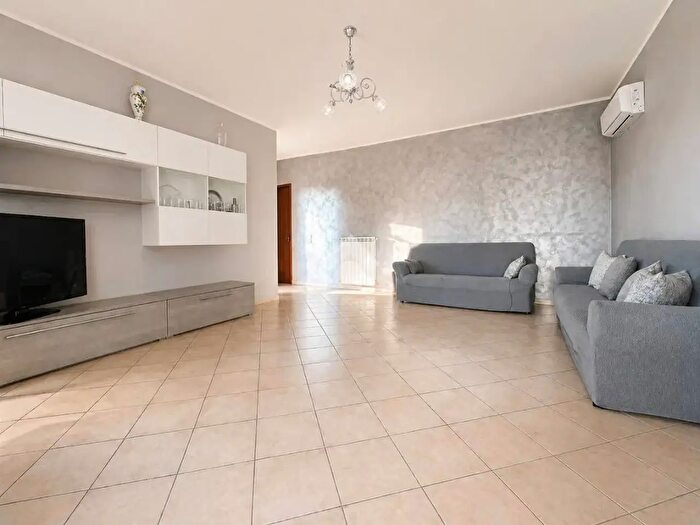 Appartamento quadrilocale in vendita in Contrada Gidora, Luzzi