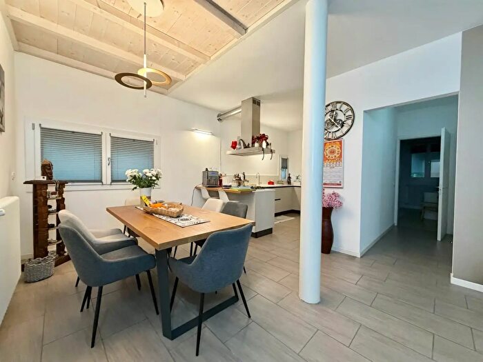 Casa con 6 locali in vendita in Via Sette Martiri, Padova