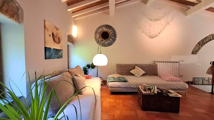 Casa quadrilocale in vendita in Ameglia