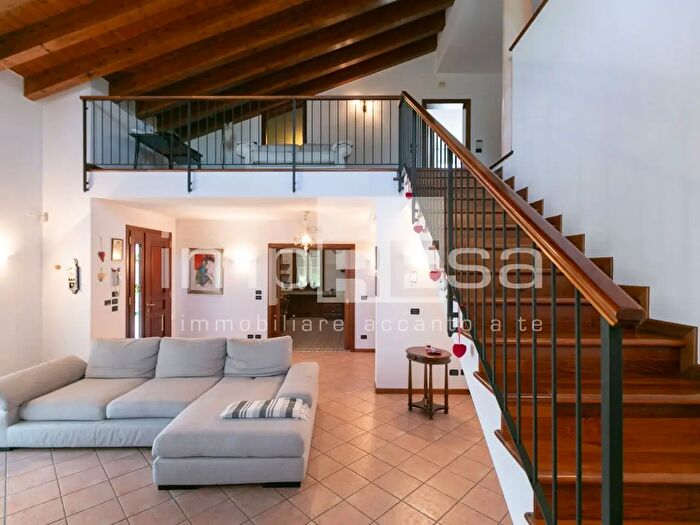 Casa quadrilocale in vendita in Via Sant'Elena, Torre Di Mosto