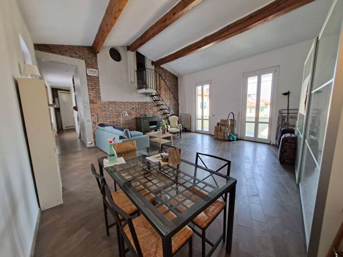 Appartamento trilocale in affitto in Via delle Ruote, San Marco SS Annunziata, Firenze