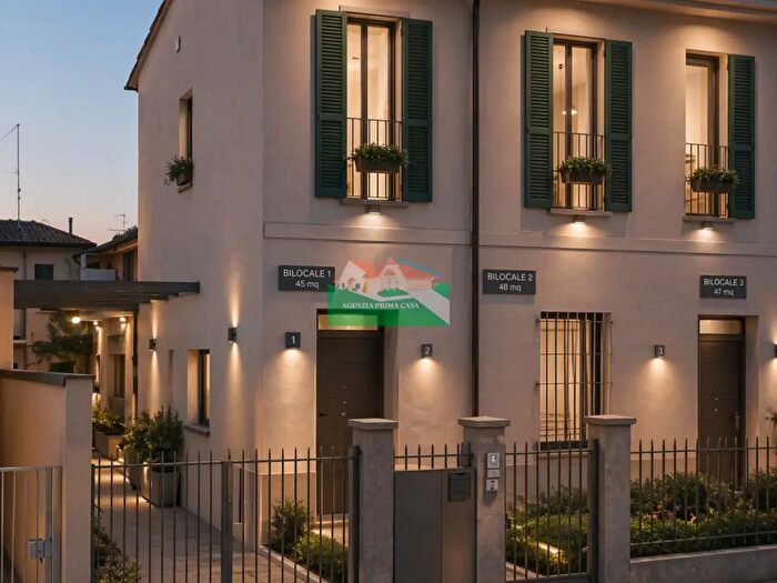 Appartamento con 10 locali in vendita in Via Mario Montanari, Ravenna