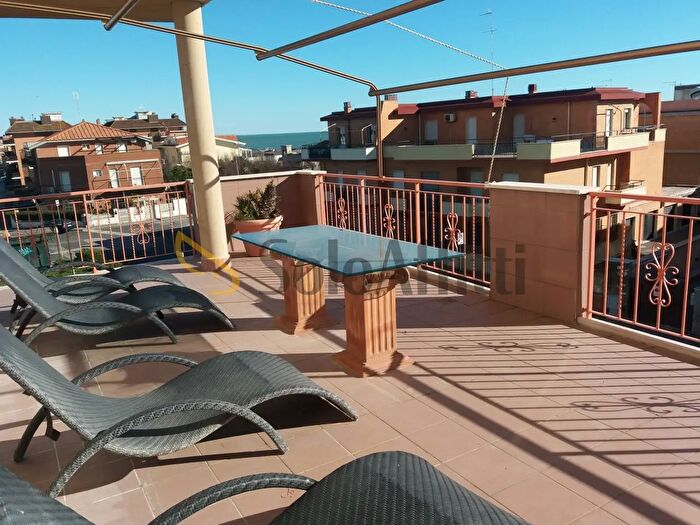 Appartamento bilocale in affitto in Via Arenile di Torre Flavia, Ladispoli