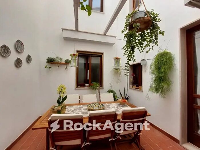 Casa quadrilocale in vendita in Via Armando Diaz, Soleto