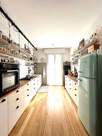 Appartamento con 5 locali in vendita in Reggio Emilia